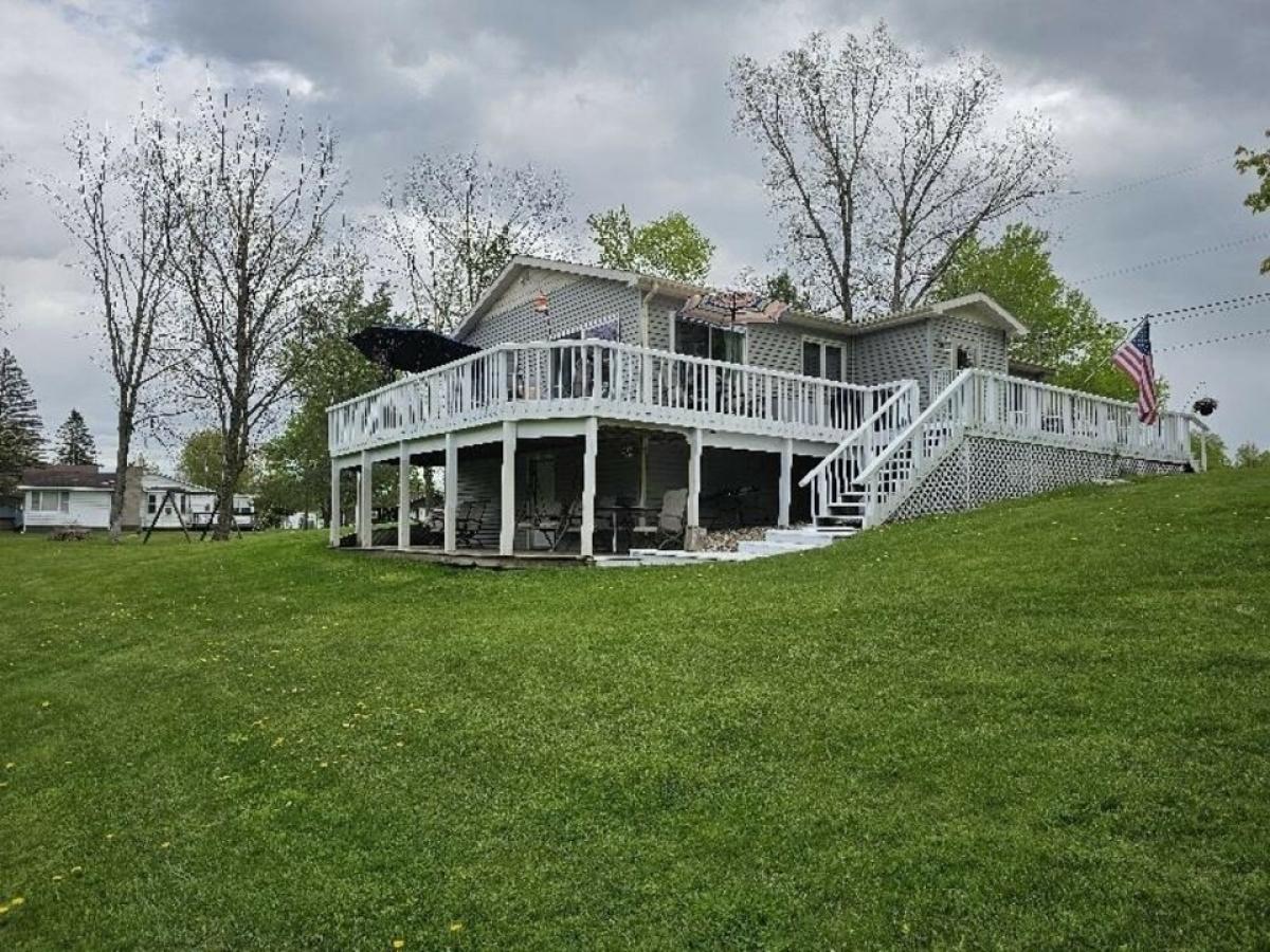 Picture of Home For Sale in Gladwin, Michigan, United States