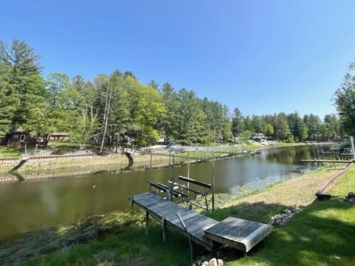 Picture of Home For Sale in Gladwin, Michigan, United States