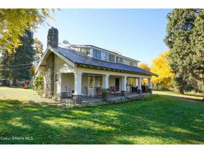 Home For Sale in Bonners Ferry, Idaho