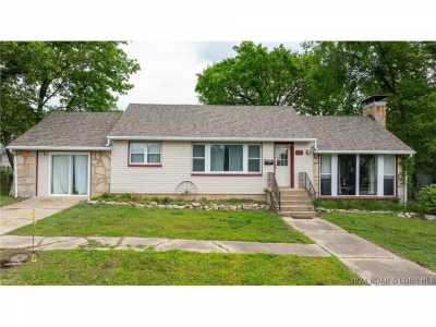 Home For Sale in Eldon, Missouri