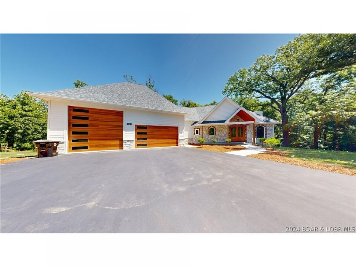 Picture of Home For Sale in Camdenton, Missouri, United States