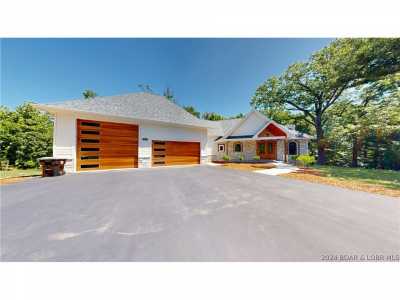 Home For Sale in Camdenton, Missouri