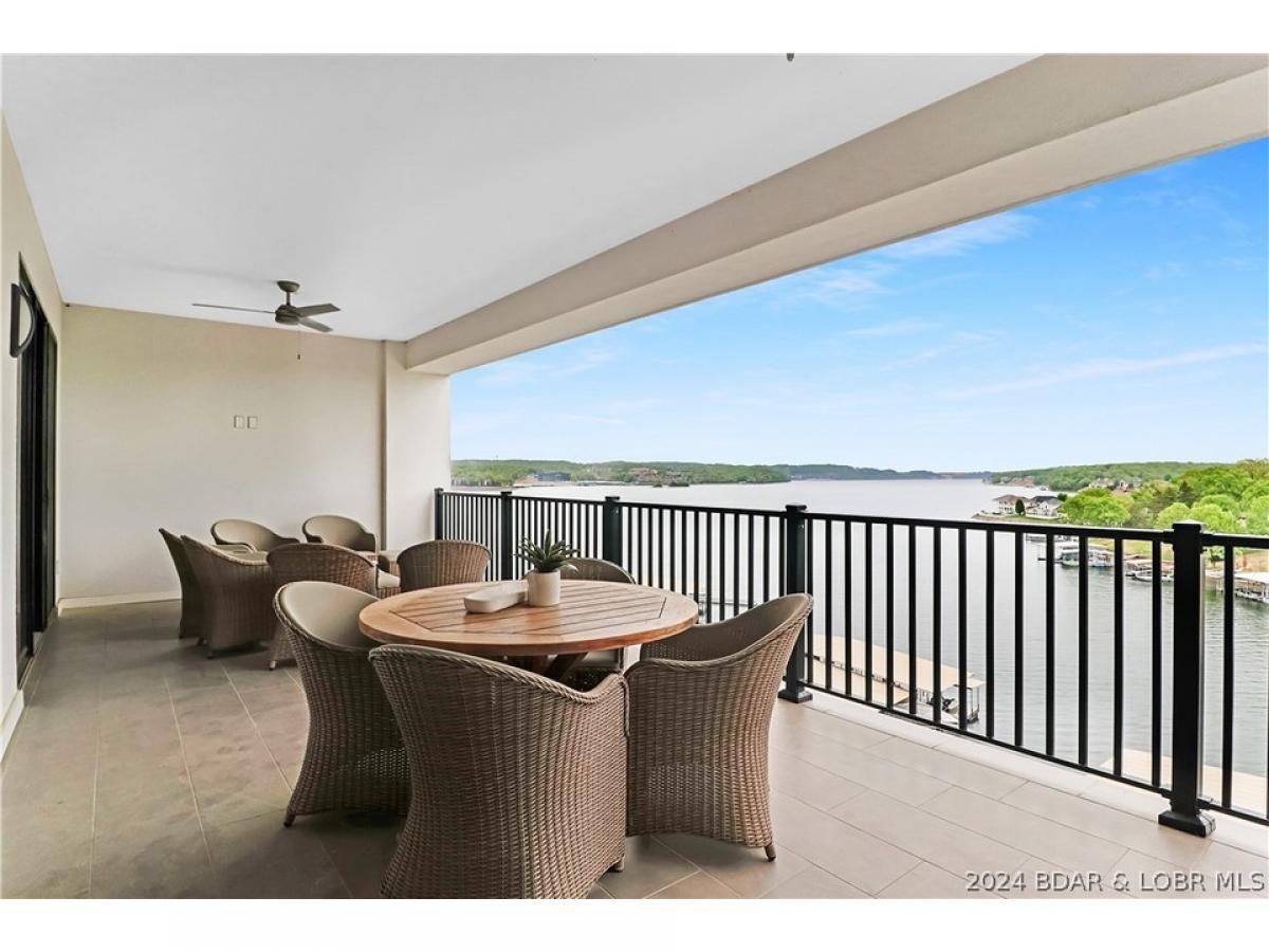 Picture of Home For Sale in Sunrise Beach, Missouri, United States