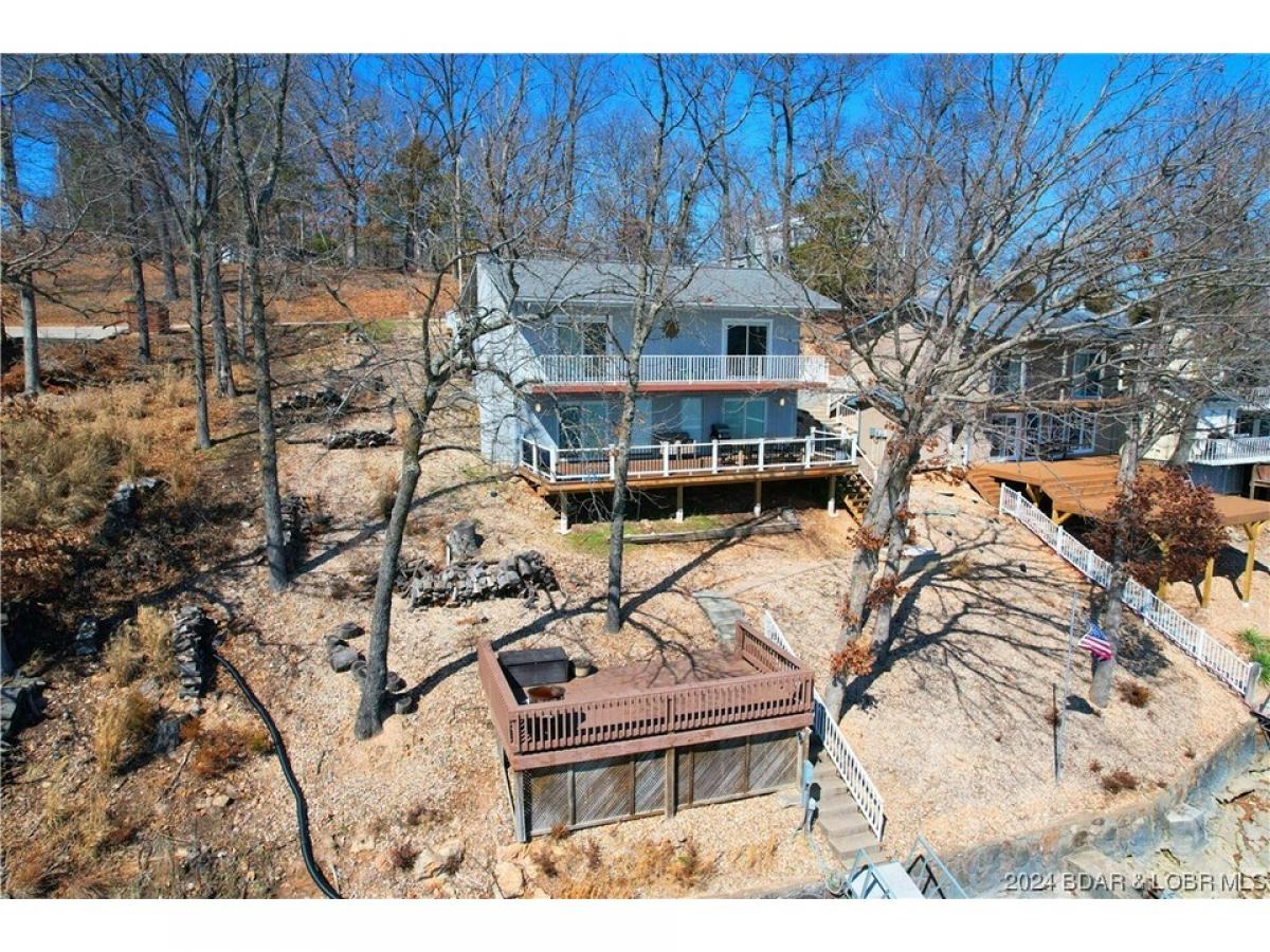 Picture of Home For Sale in Sunrise Beach, Missouri, United States