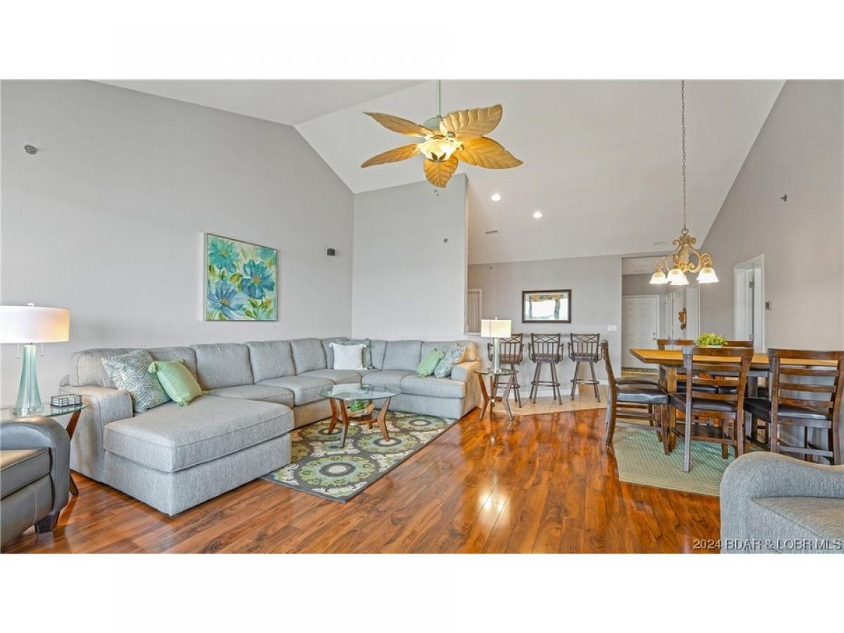 Picture of Home For Sale in Osage Beach, Missouri, United States