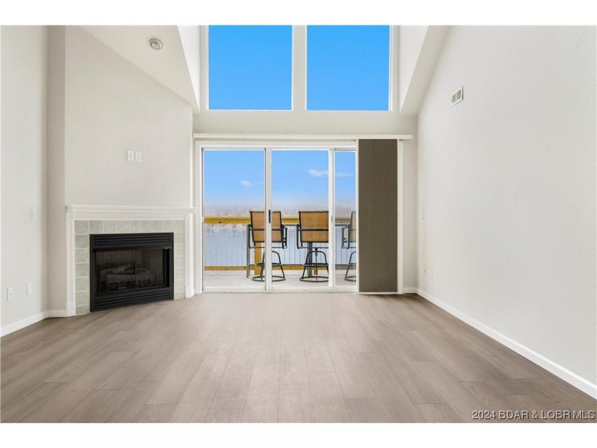 Picture of Home For Sale in Osage Beach, Missouri, United States