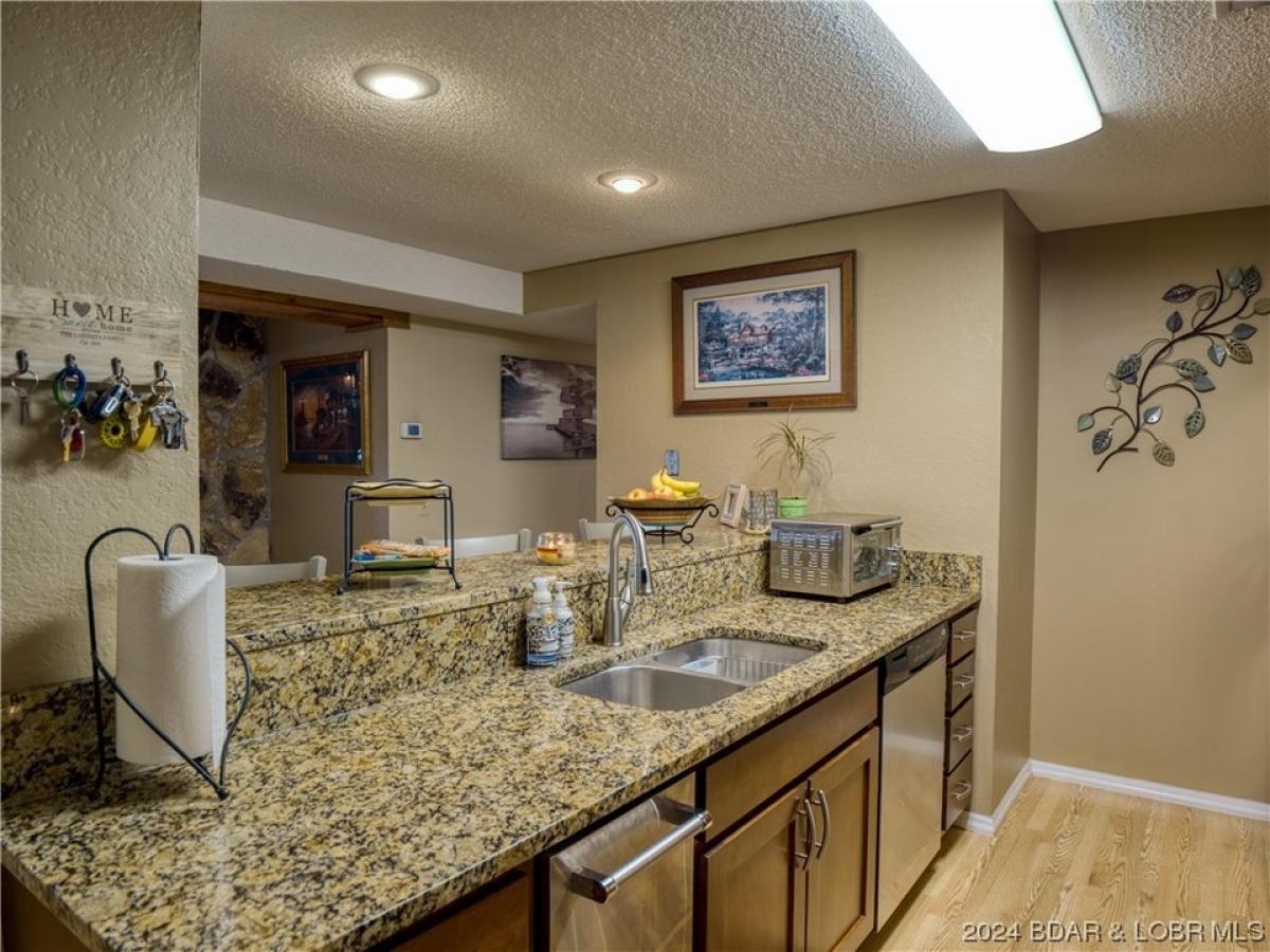 Picture of Home For Sale in Osage Beach, Missouri, United States