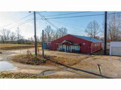 Home For Sale in Sunrise Beach, Missouri