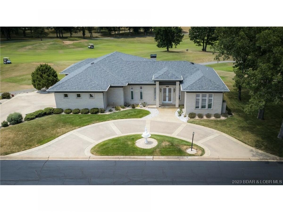 Picture of Home For Sale in Osage Beach, Missouri, United States