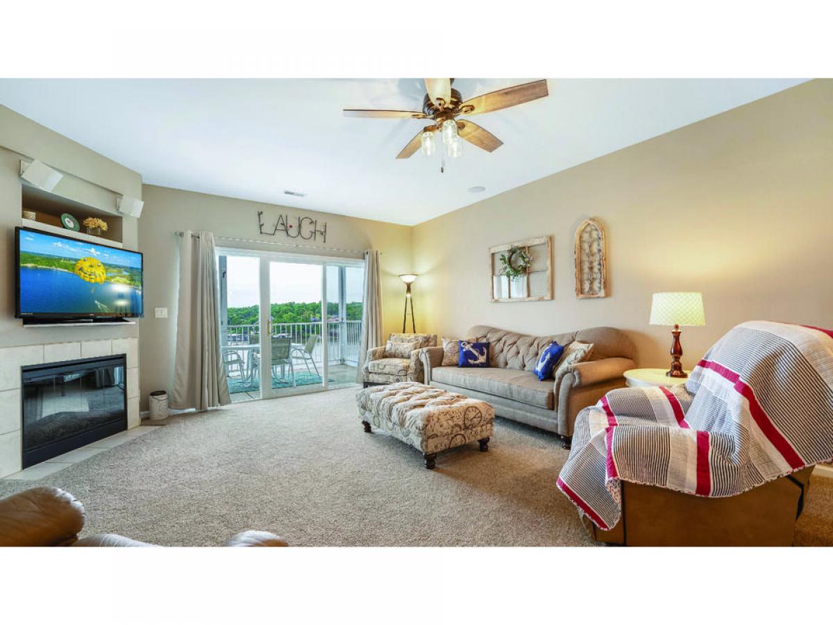 Picture of Home For Sale in Osage Beach, Missouri, United States