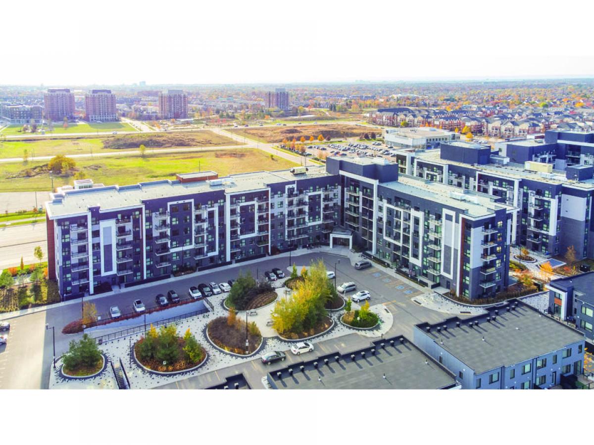 Picture of Condo For Sale in Oakville, Ontario, Canada