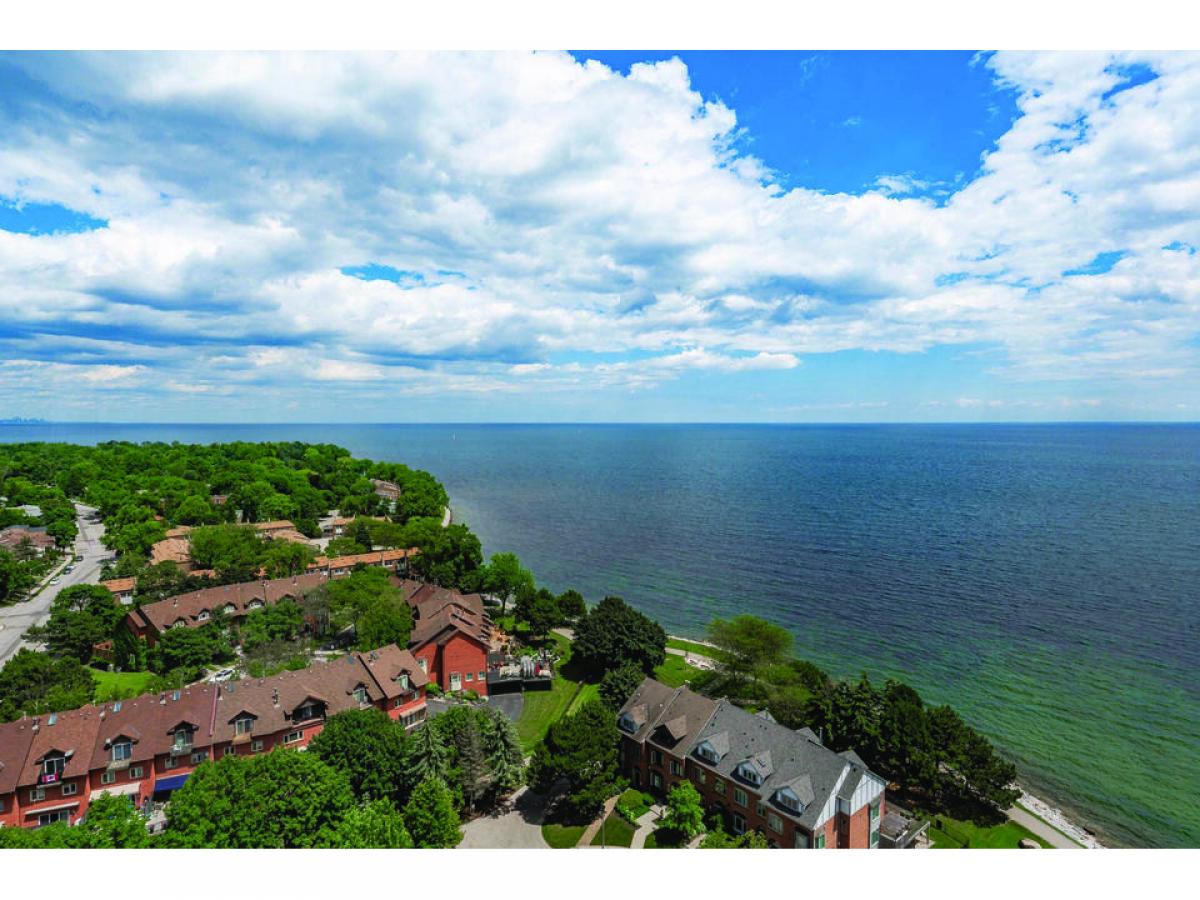 Picture of Condo For Sale in Oakville, Ontario, Canada