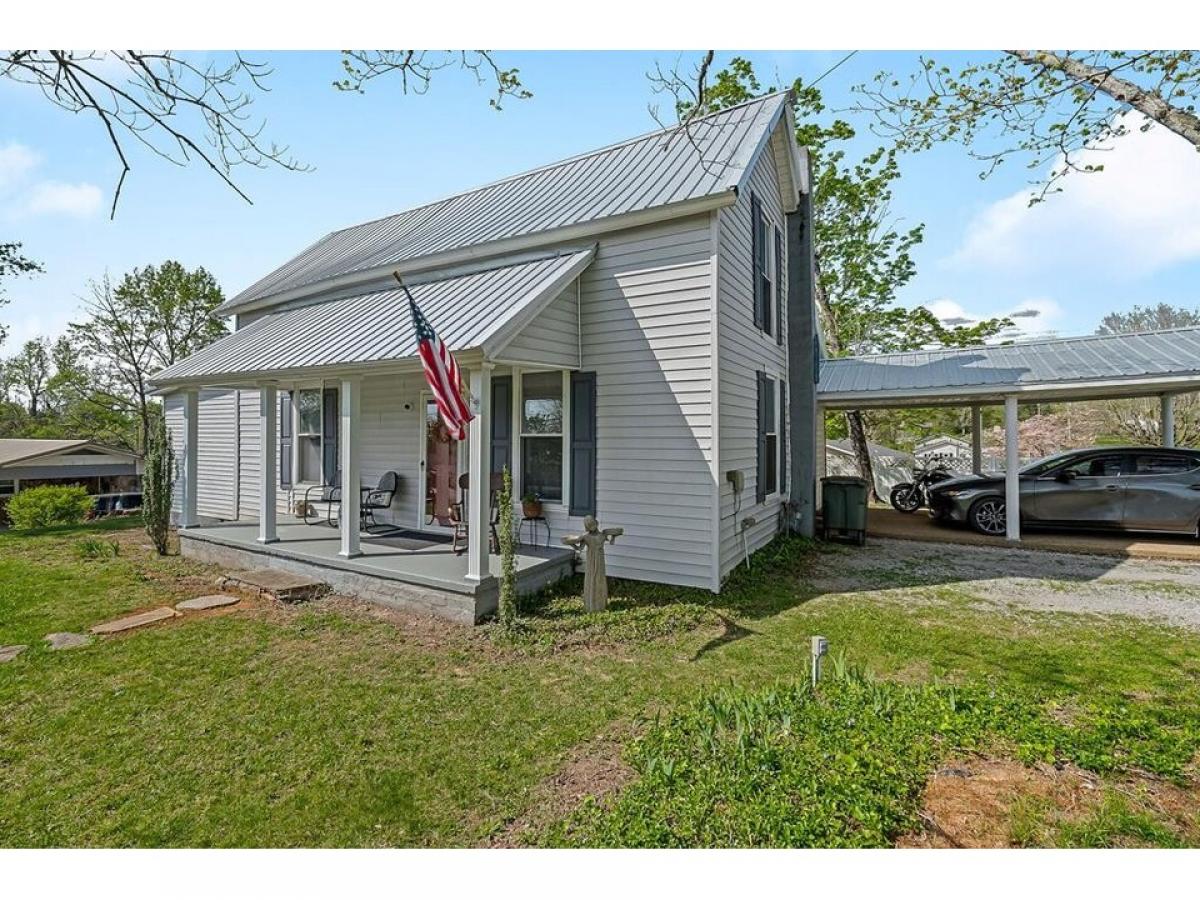 Picture of Home For Sale in Sparta, Tennessee, United States
