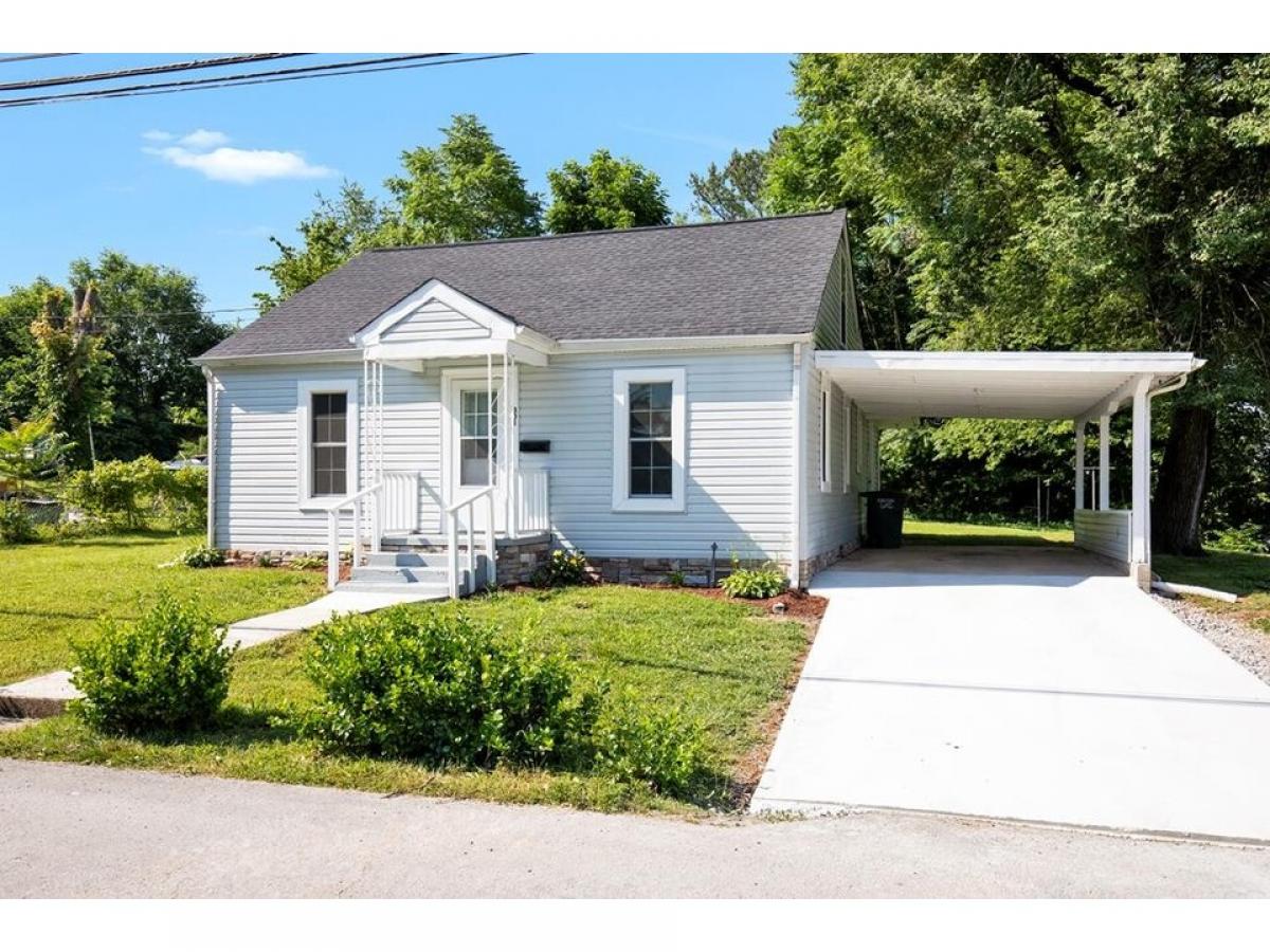 Picture of Home For Sale in Sparta, Tennessee, United States