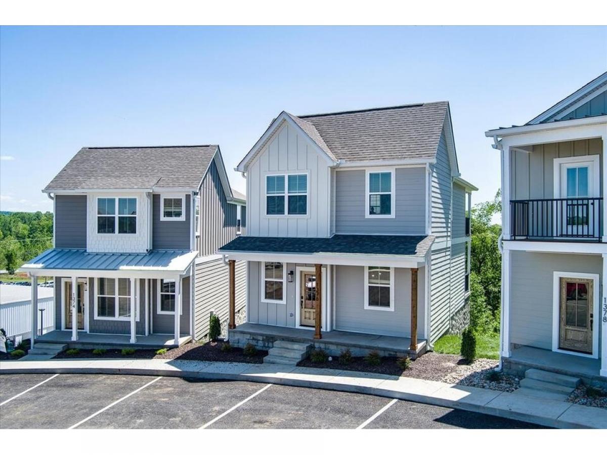 Picture of Home For Sale in Cookeville, Tennessee, United States