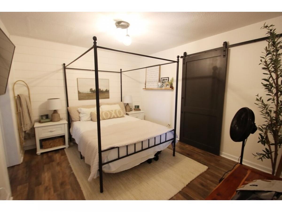 Picture of Home For Sale in Sparta, Tennessee, United States