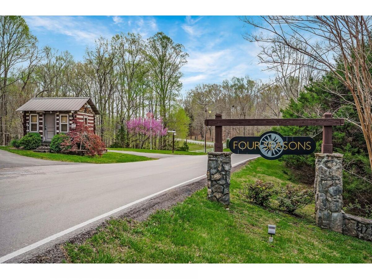 Picture of Home For Sale in Smithville, Tennessee, United States