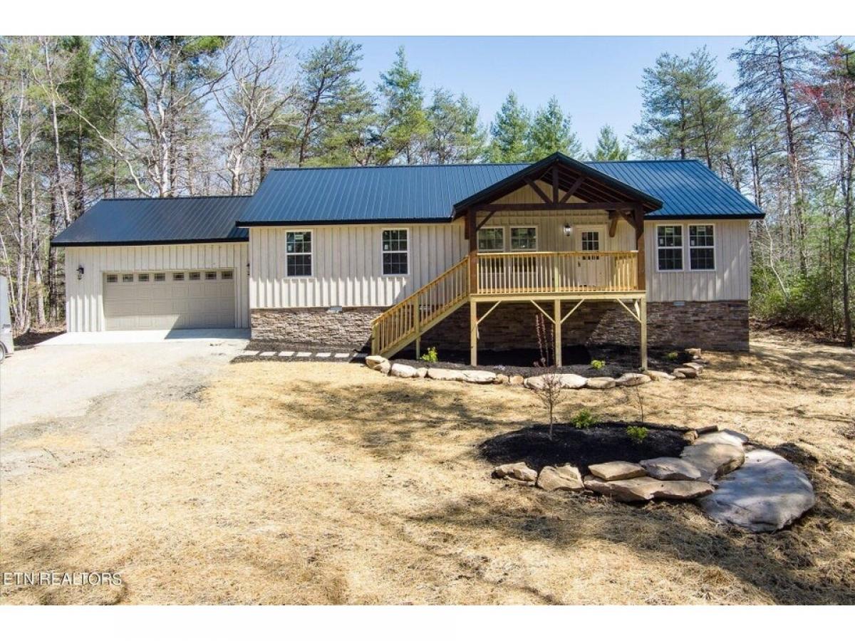 Picture of Home For Sale in Crossville, Tennessee, United States