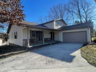 Home For Sale in Crossville, Tennessee