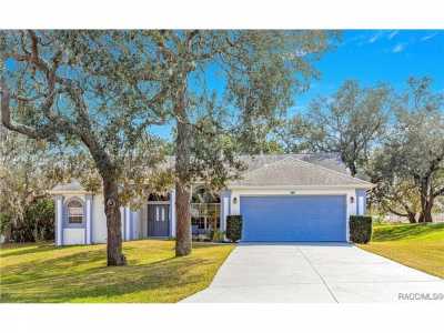 Home For Sale in Lecanto, Florida