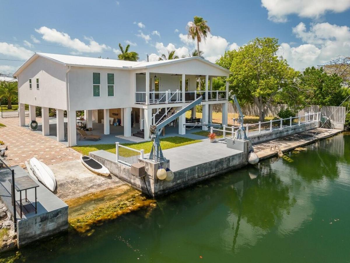Picture of Home For Sale in Sugarloaf Key, Florida, United States