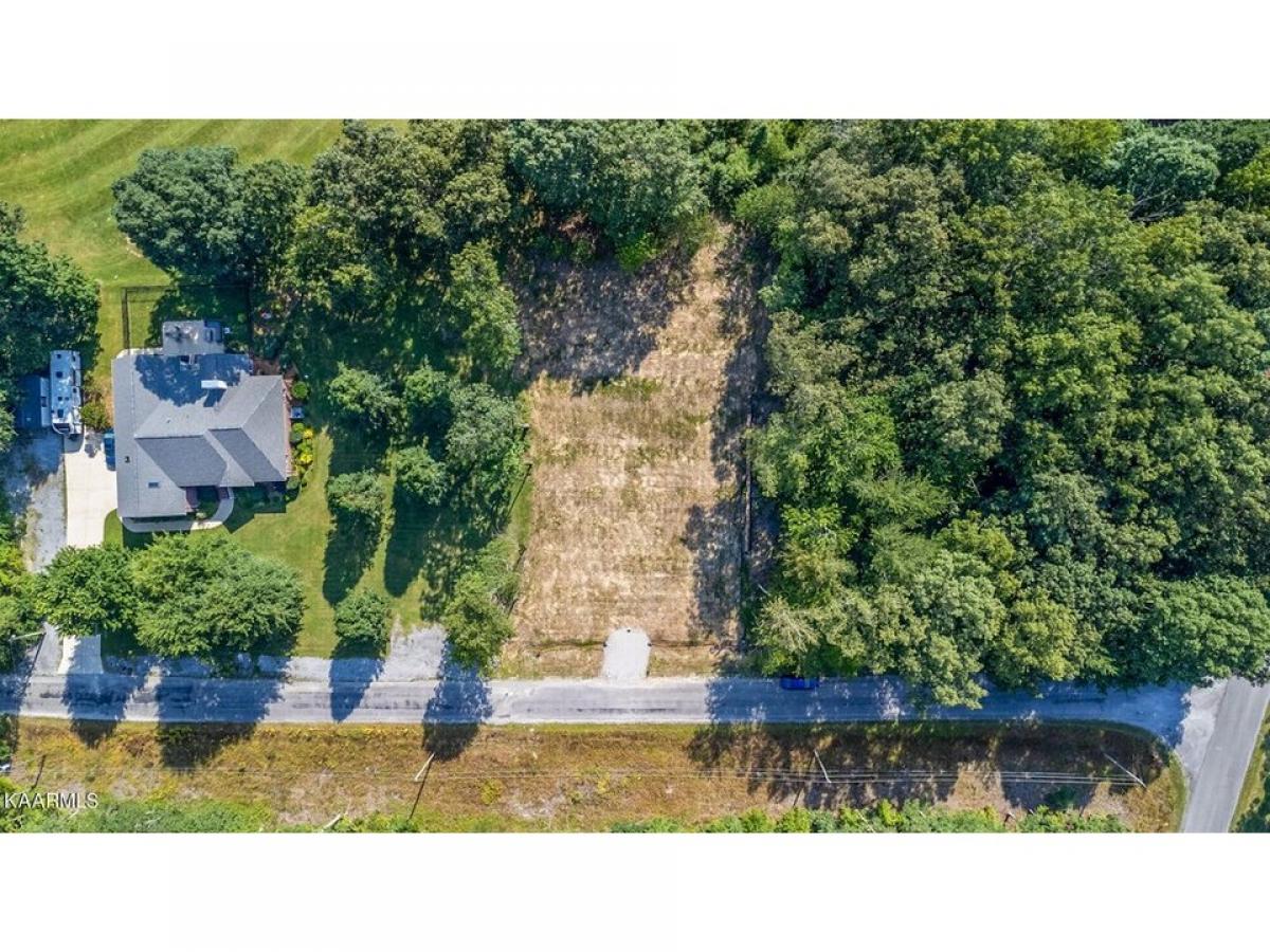 Picture of Residential Land For Sale in Crossville, Tennessee, United States