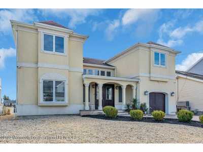 Home For Sale in Brick, New Jersey