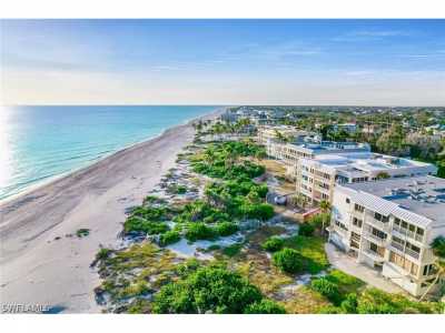 Home For Sale in Sanibel, Florida