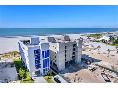 Home For Sale in Fort Myers Beach, Florida