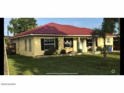 Home For Sale in Edgewater, Florida