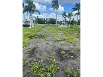 Residential Land For Sale in Fort Myers, Florida