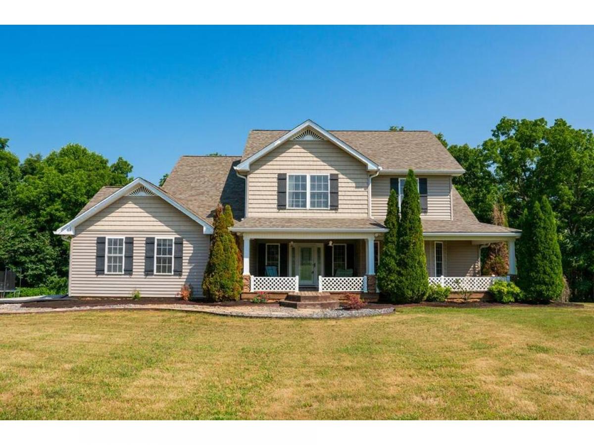 Picture of Home For Sale in Cookeville, Tennessee, United States