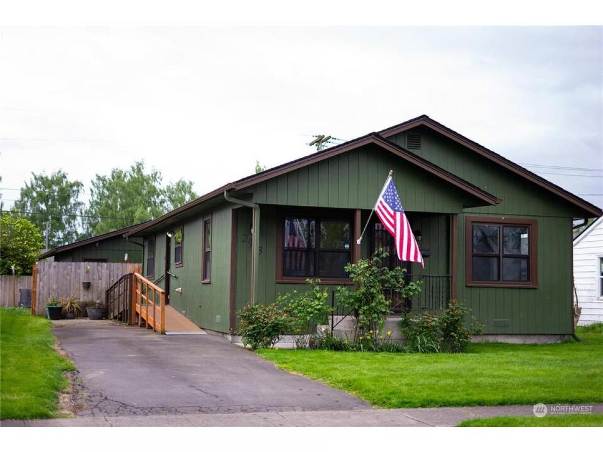 Picture of Home For Sale in Longview, Washington, United States