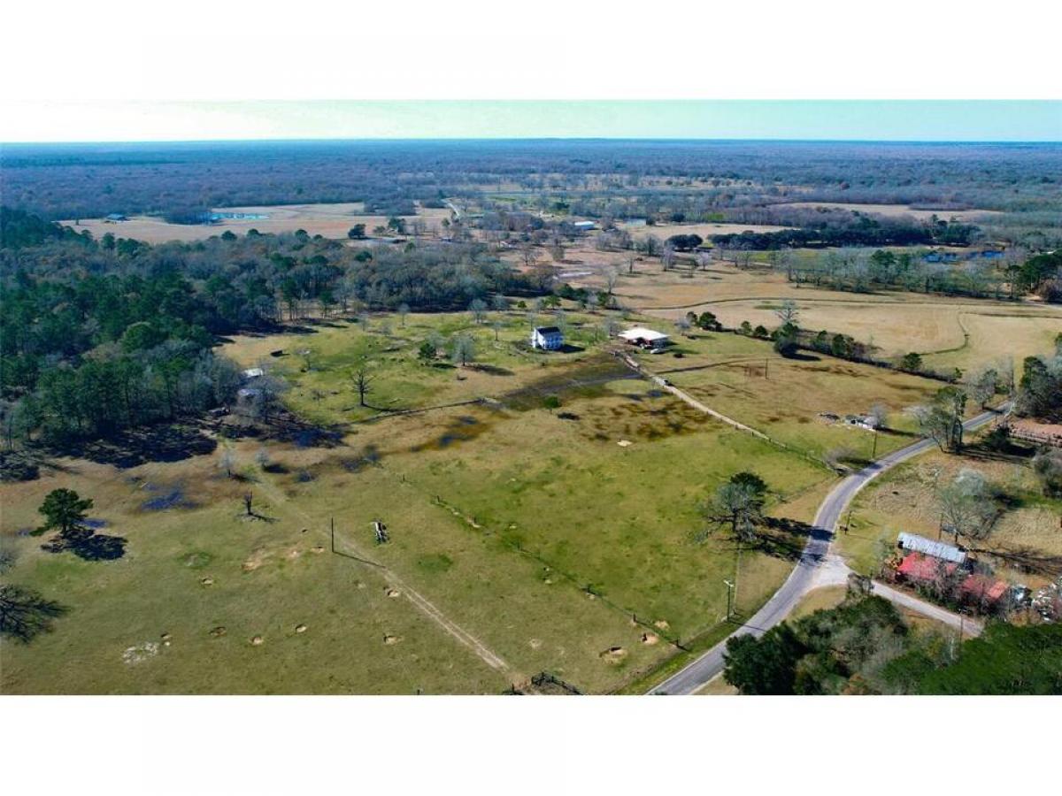 Picture of Home For Sale in Cleveland, Texas, United States