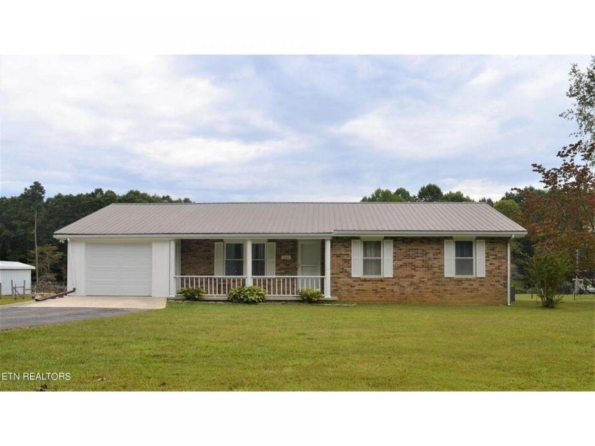 Picture of Home For Sale in Jamestown, Tennessee, United States