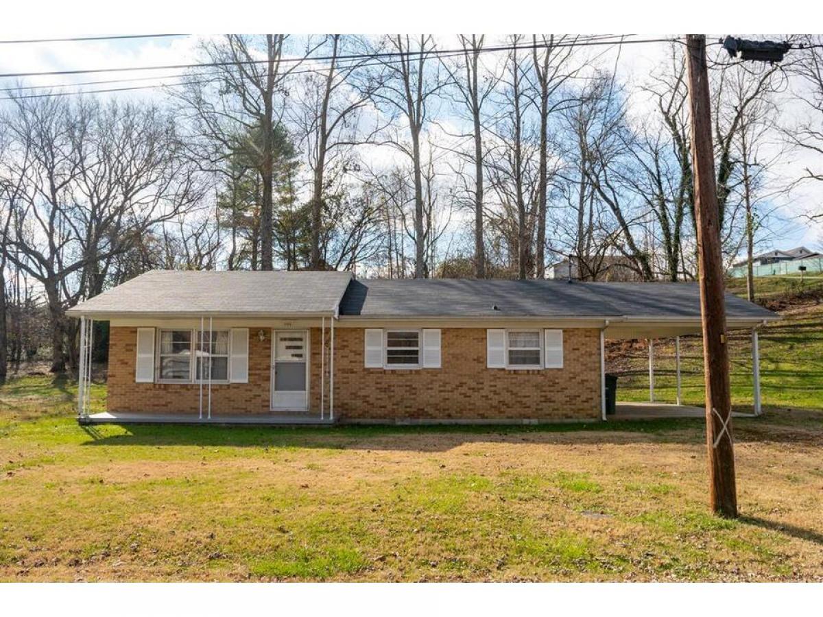 Picture of Home For Sale in Sparta, Tennessee, United States