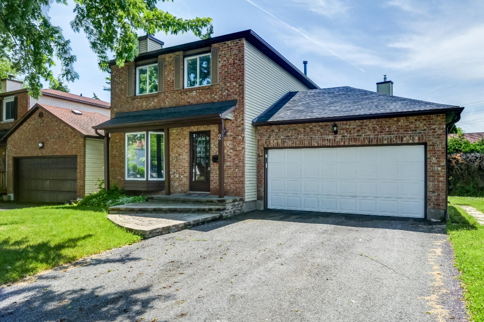 Picture of Home For Sale in Kanata, Ontario, Canada