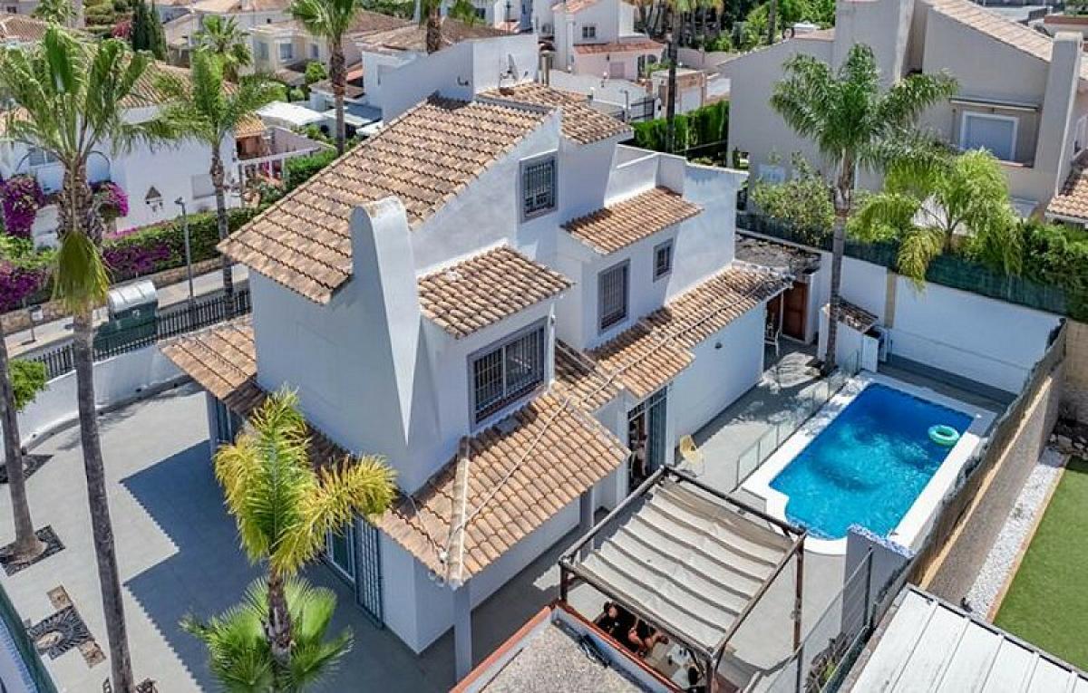 Picture of Villa For Sale in Benidorm, Alicante, Spain