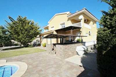 Villa For Sale in 
