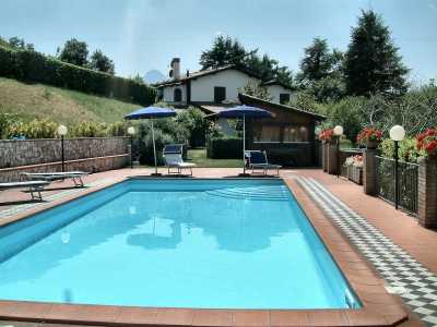 Villa For Sale in Castelnuovo Di Garfagnana, Italy