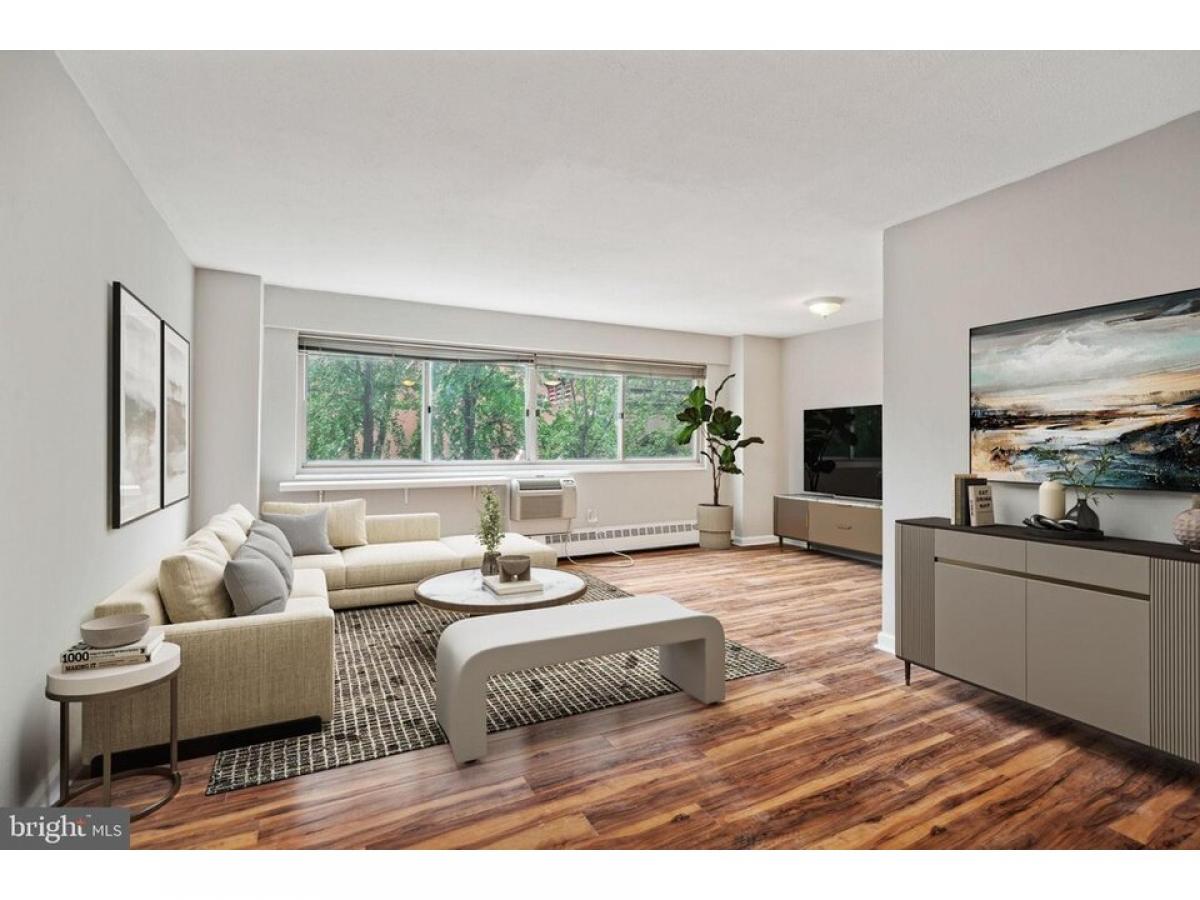 Picture of Home For Sale in Philadelphia, Pennsylvania, United States