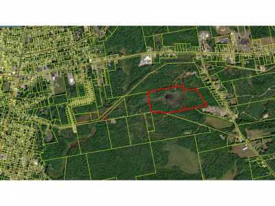 Residential Land For Sale in Madison, Maine