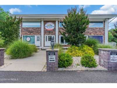 Home For Sale in Manasquan, New Jersey