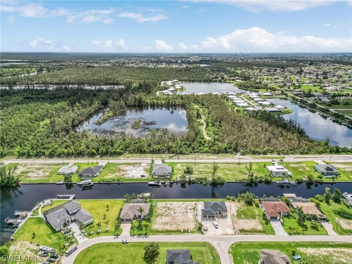 Picture of Residential Land For Sale in Cape Coral, Florida, United States