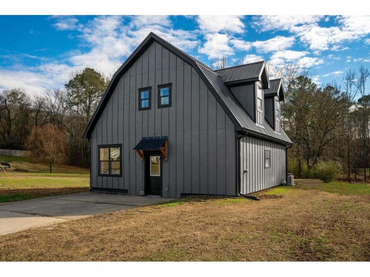 Picture of Home For Sale in Ringgold, Georgia, United States