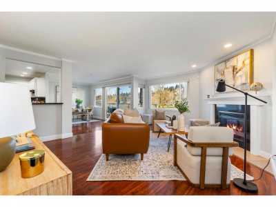 Condo For Sale in Kirkland, Washington
