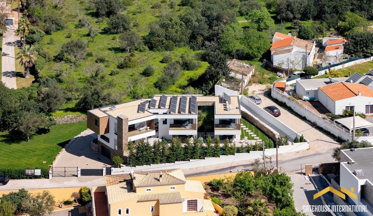Picture of Villa For Sale in Almancil, Algarve, Portugal