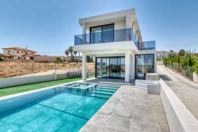 Villa For Sale in Aradippou, Cyprus