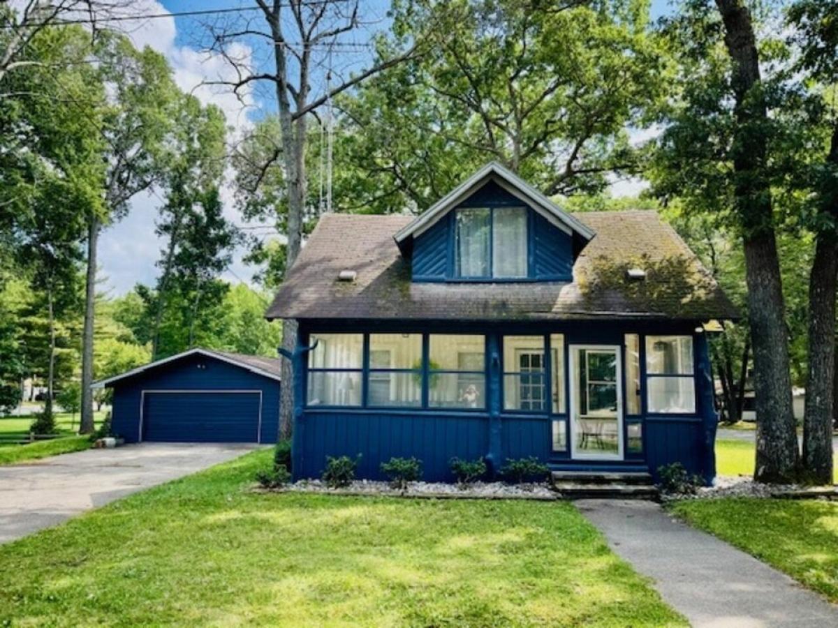 Picture of Home For Sale in Prudenville, Michigan, United States