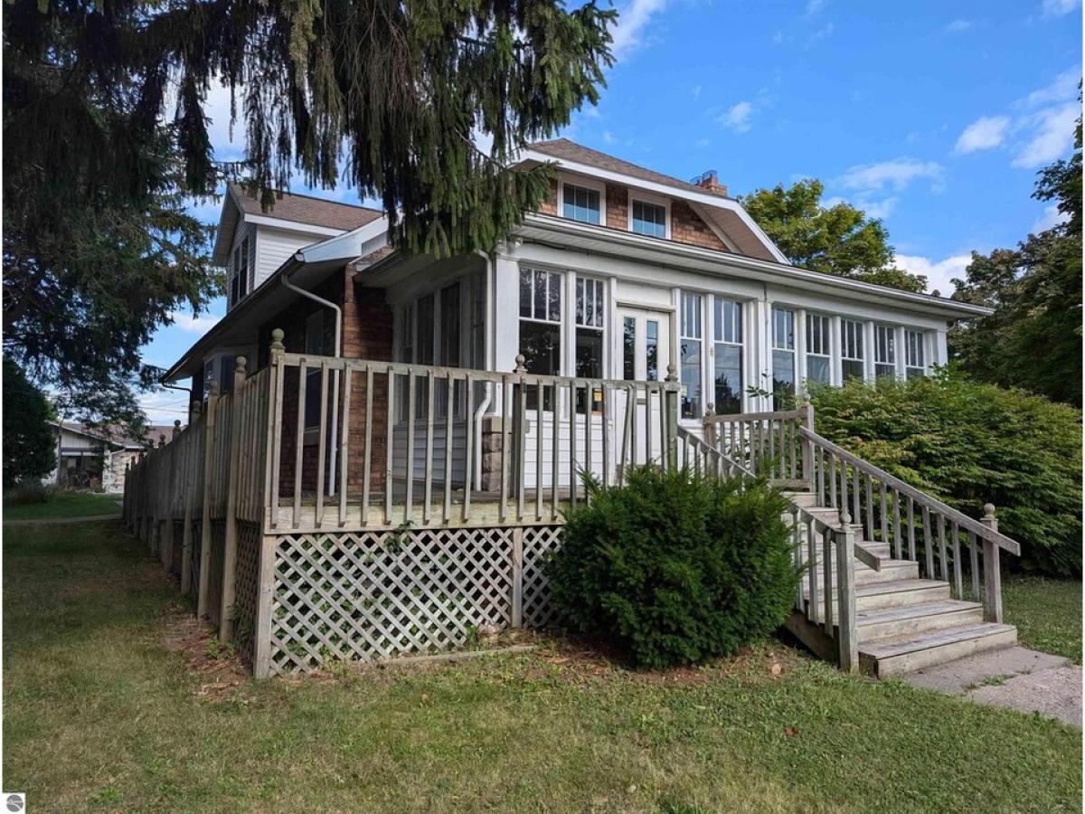 Picture of Home For Sale in Standish, Michigan, United States